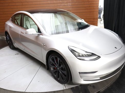 Used 2020 Tesla Model 3 Performance image 60