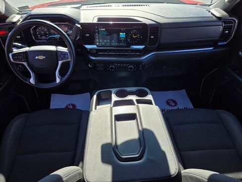 Used 2025 Chevrolet Silverado 1500 LT AWD/4WD image 14