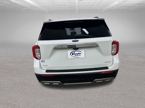Used 2021 Ford Explorer XLT w/ Equipment Group 202A AWD/4WD image 10