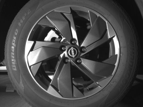 Used 2025 Nissan Rogue SV AWD/4WD image 15