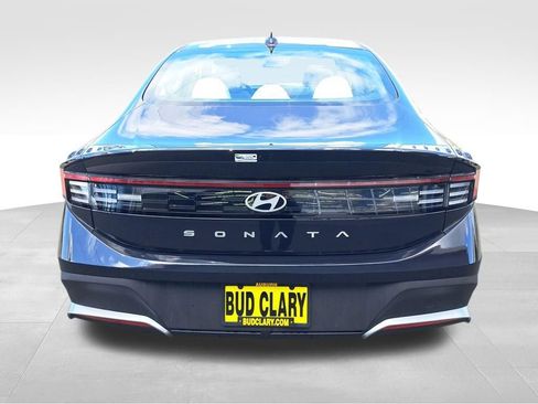 New 2026 Hyundai Sonata SE FWD image 4