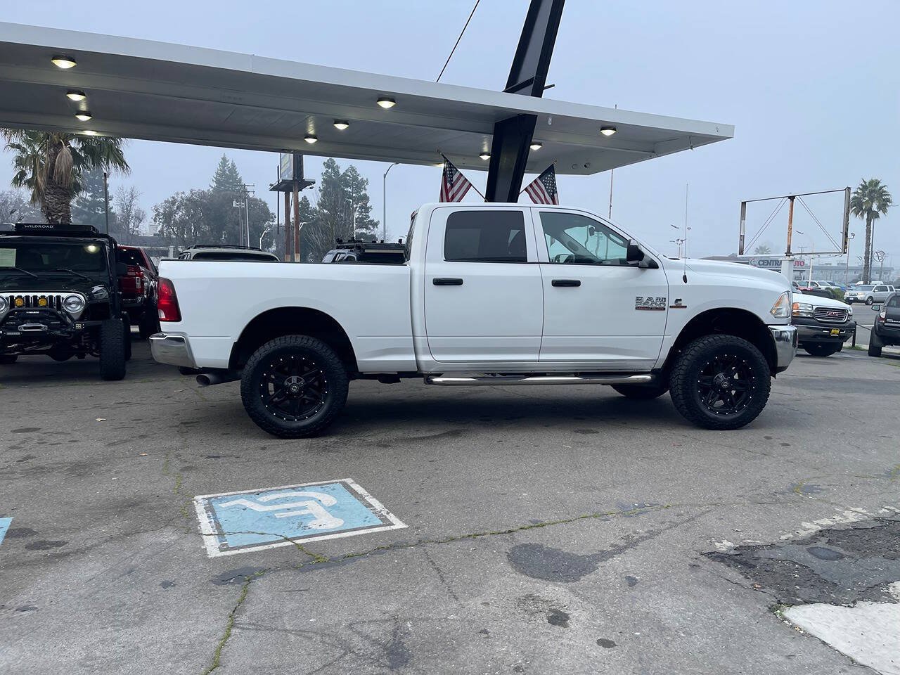 Used 2015 RAM 2500 Tradesman w/ Chrome Appearance Group AWD/4WD image 50