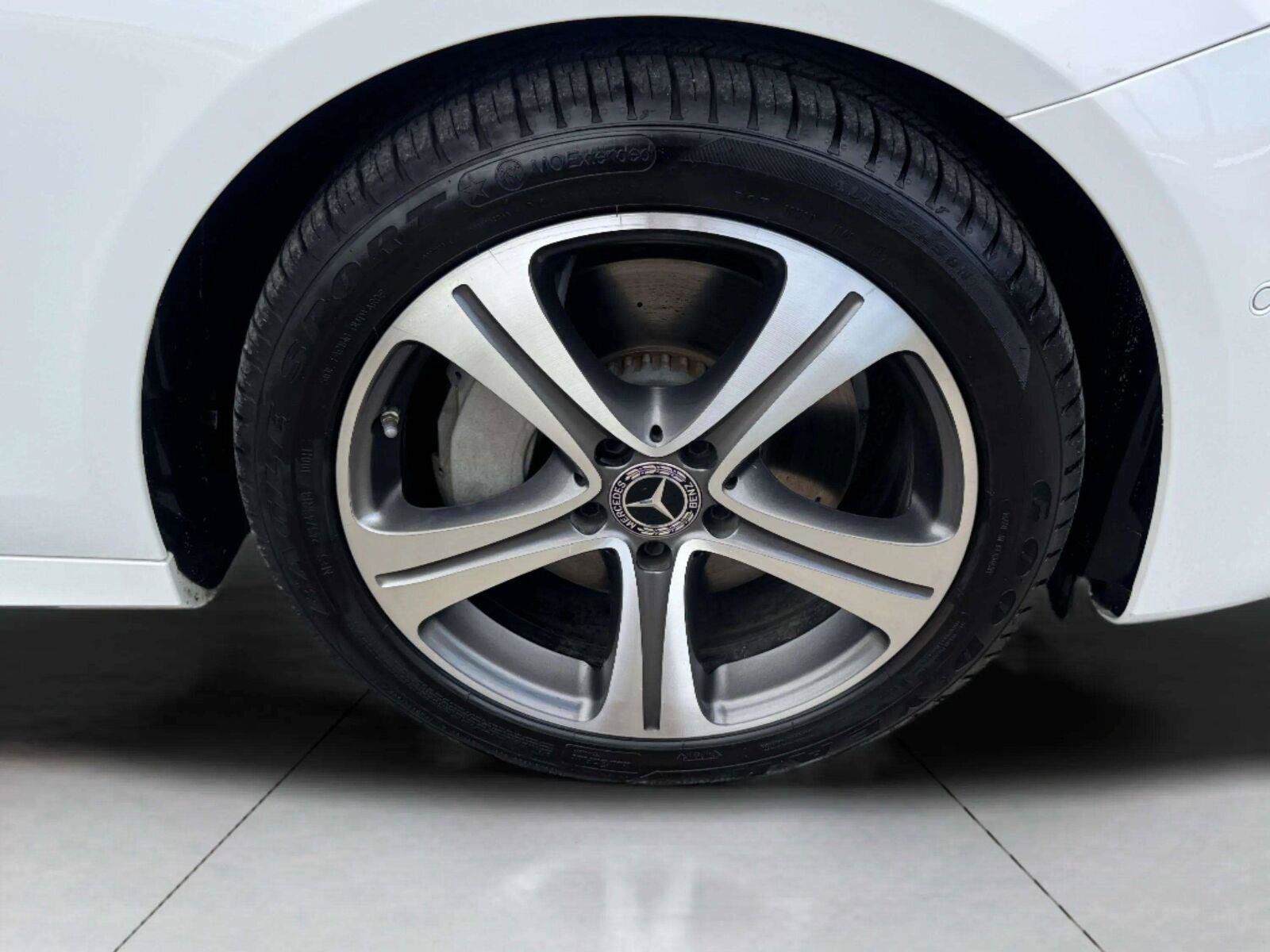 Used 2020 Mercedes-Benz E 350 4MATIC Sedan image 49