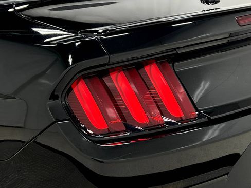 Used 2016 Ford Mustang GT Premium w/ Equipment Group 401A RWD image 35