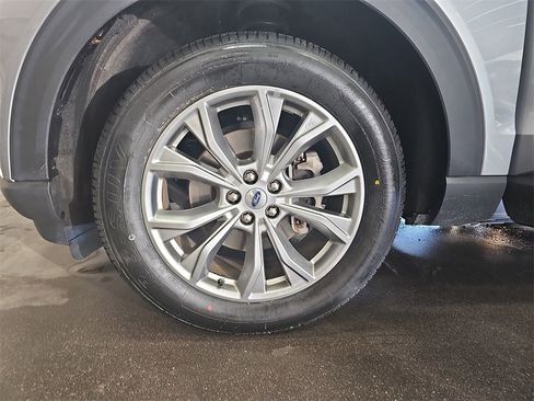 Used 2023 Ford Explorer Limited image 33