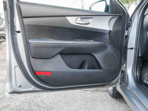 Used 2023 Kia Forte LXS image 22