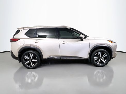 Used 2021 Nissan Rogue SL w/ Premium Package FWD image 3