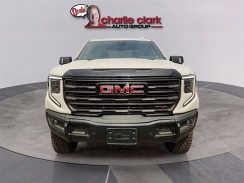 New 2026 GMC Sierra 1500 AT4X w/ AT4X AEV Edition image 8