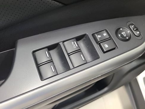 Used 2016 Honda CR-V Touring image 23