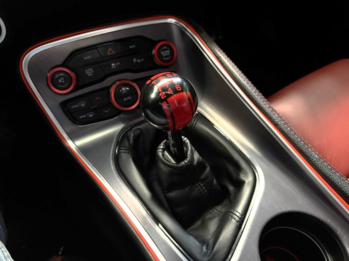 Used 2016 Dodge Challenger R/T Scat Pack RWD image 36