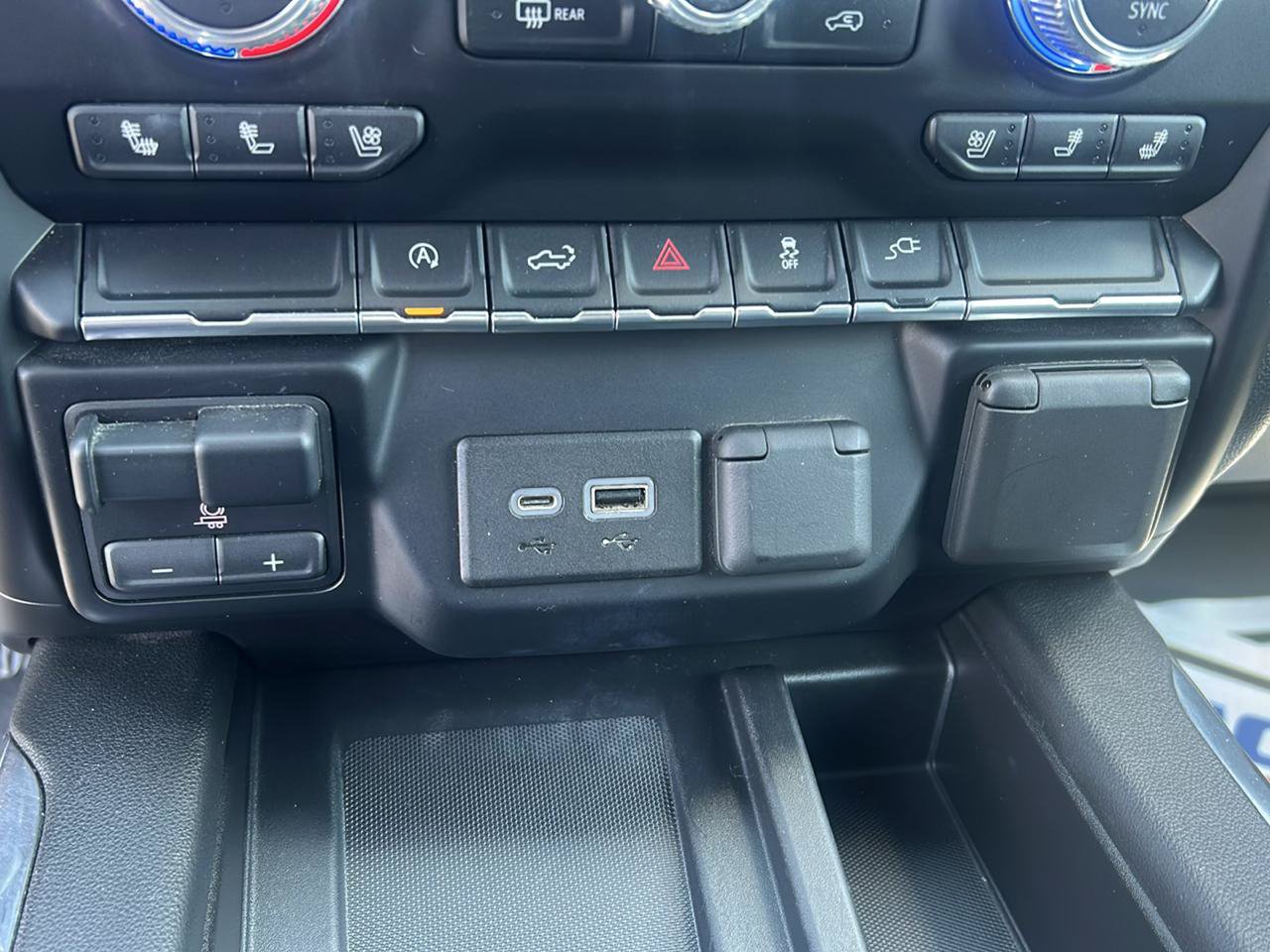 Used 2019 GMC Sierra 1500 SLT w/ SLT Premium Package AWD/4WD image 22