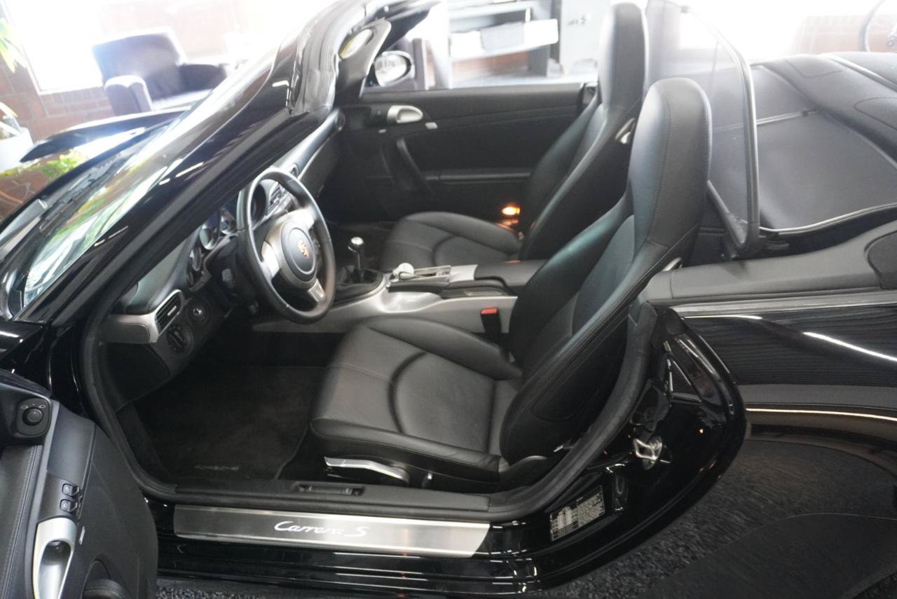 Used 2006 Porsche 911 Carrera S RWD image 12