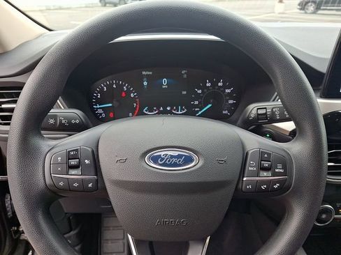 Used 2020 Ford Escape SE image 19