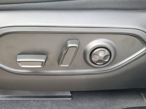 New 2025 Jeep Grand Cherokee Altitude image 22