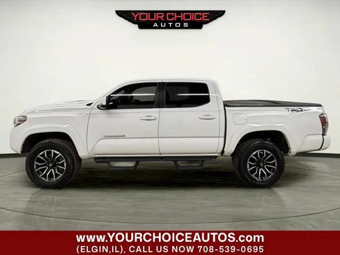 Used 2021 Toyota Tacoma TRD Sport RWD image 2