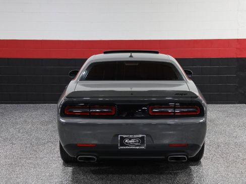 Used 2017 Dodge Challenger SRT image 28