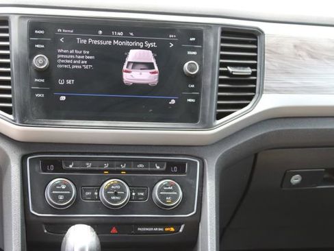 Used 2021 Volkswagen Atlas Cross Sport SE w/ Panoramic Sunroof Package AWD/4WD image 20