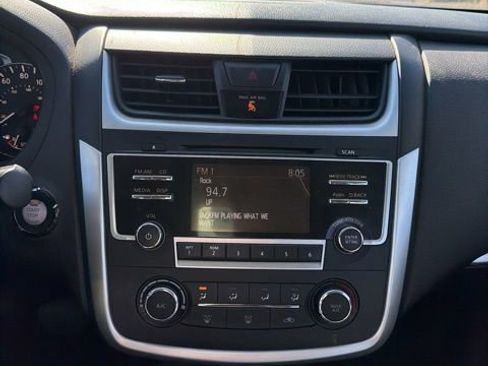 Used 2016 Nissan Altima 2.5 S w/ Power Driver Seat Package image 11