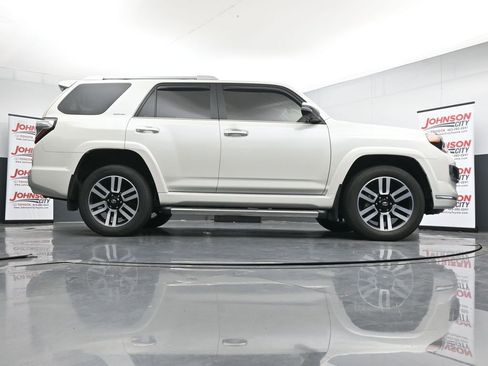 Used 2023 Toyota 4Runner Limited AWD/4WD image 39