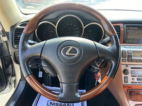 Used 2005 Lexus SC 430 Convertible RWD image 13