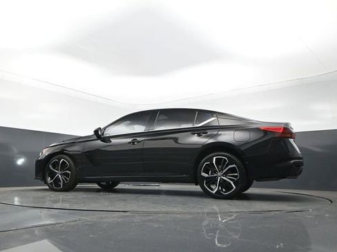 Used 2023 Nissan Altima 2.5 SR w/ SR Premium Package AWD/4WD image 24