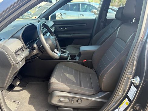 Certified 2025 Honda CR-V Sport image 9