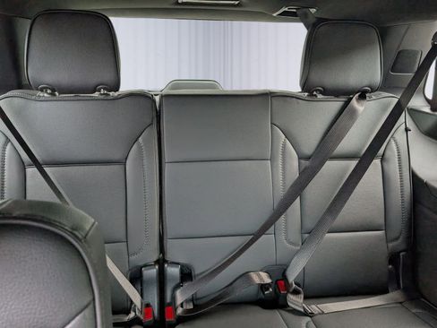 Certified 2025 GMC Yukon Denali w/ Sun & Power Step Package image 11