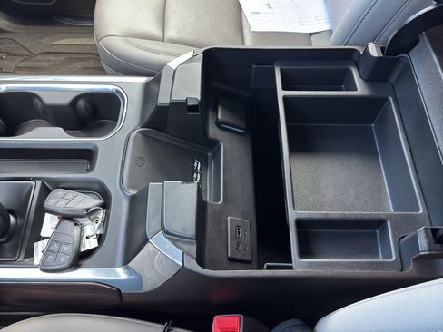 Used 2023 GMC Sierra 1500 SLT w/ SLT Convenience Package image 27