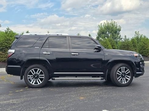 Used 2021 Toyota 4Runner Limited AWD/4WD image 30