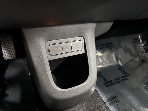 New 2025 Hyundai Ioniq 5 SE image 9