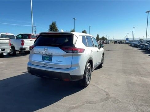 Used 2024 Nissan Rogue SV image 42