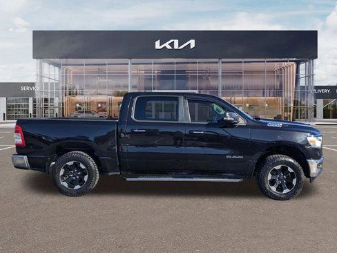 Certified 2019 RAM 1500 Big Horn AWD/4WD image 3