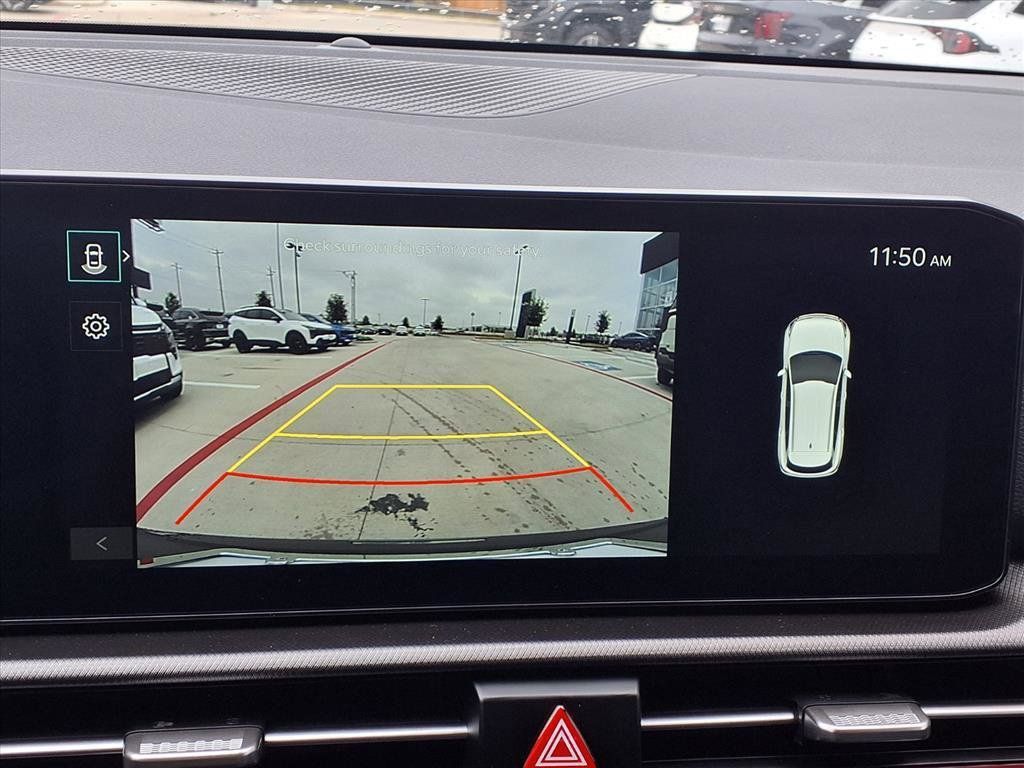Certified 2026 Kia Sportage LX FWD image 4