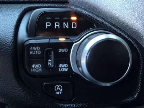 Used 2020 RAM 1500 Big Horn AWD/4WD image 11