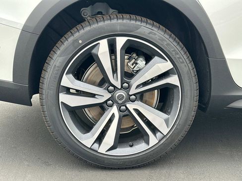 New 2026 Volvo V60 B5 Cross Country Plus w/ Climate Package image 22