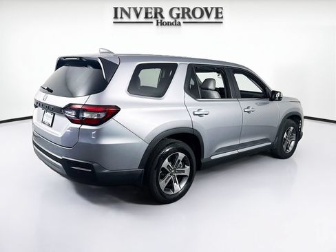 Certified 2025 Honda Pilot EX-L image 5