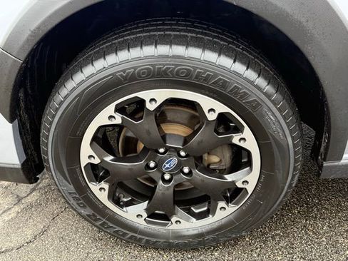 Used 2023 Subaru Crosstrek 2.0i Premium image 9