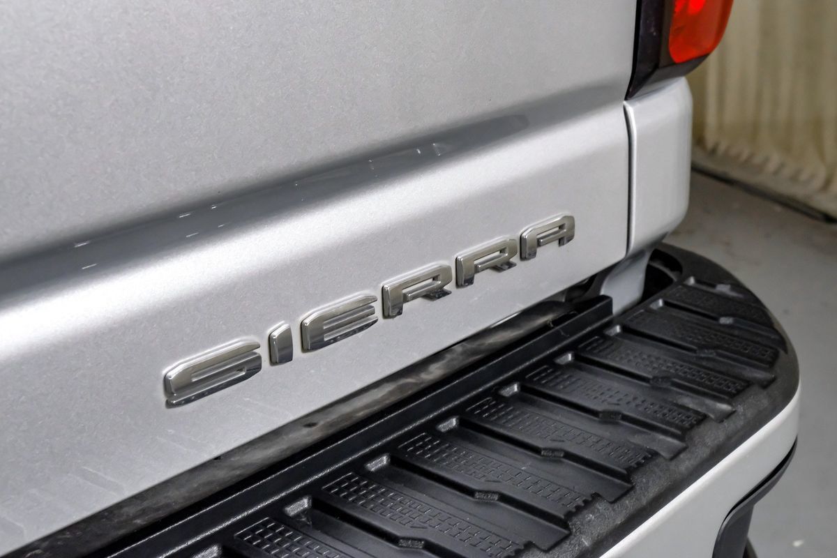 Used 2021 GMC Sierra 2500 Denali w/ Denali Ultimate Package AWD/4WD image 45
