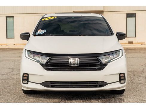 Used 2023 Honda Odyssey Sport image 3