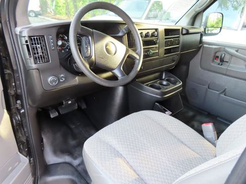 Used 2014 Chevrolet Express 3500 LS RWD image 17