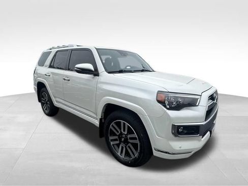 Used 2022 Toyota 4Runner Limited AWD/4WD image 9