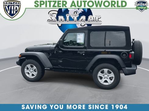 Used 2022 Jeep Wrangler Sport AWD/4WD image 6