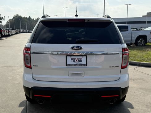 Used 2013 Ford Explorer XLT image 6