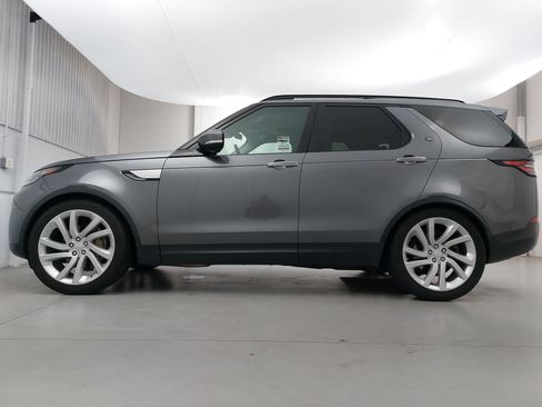 Used 2019 Land Rover Discovery HSE Luxury AWD/4WD image 2