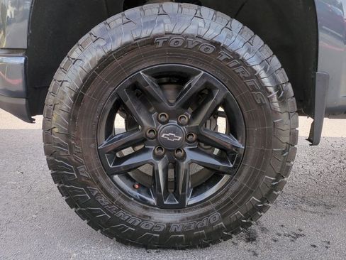 Used 2020 Chevrolet Silverado 1500 Custom w/ Infotainment Package image 23