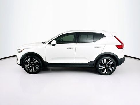 Used 2024 Volvo XC40 B5 Plus w/ Climate Package AWD/4WD image 4