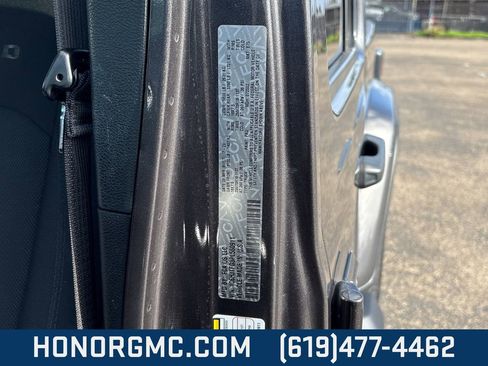 Used 2023 Jeep Gladiator Overland image 32