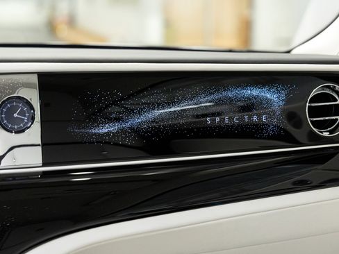 New 2026 Rolls-Royce Spectre image 41
