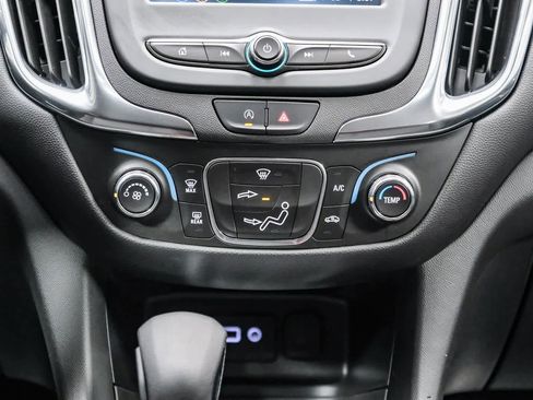 Used 2023 Chevrolet Equinox LT image 14