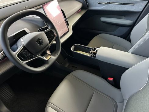 New 2026 Volvo EX30 Plus w/ Climate Package AWD/4WD image 9